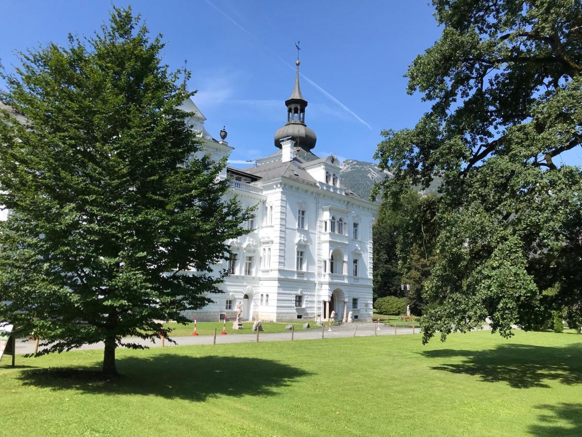Lofer Mit Garten Und Schwimmbad Apartment